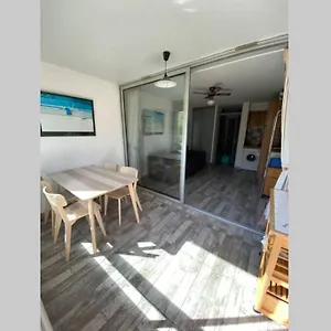 https://spacieux-studio-sur-le-port-de-hyeres.aixenprovencehotels.org