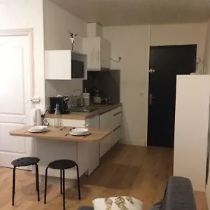 Sci Charcutière 64 Appartement